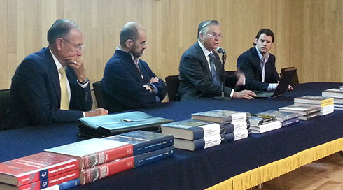 Ceremonia de donación de libros por parte de LYTSA para la maestría en Túneles y Obras Subterráneas